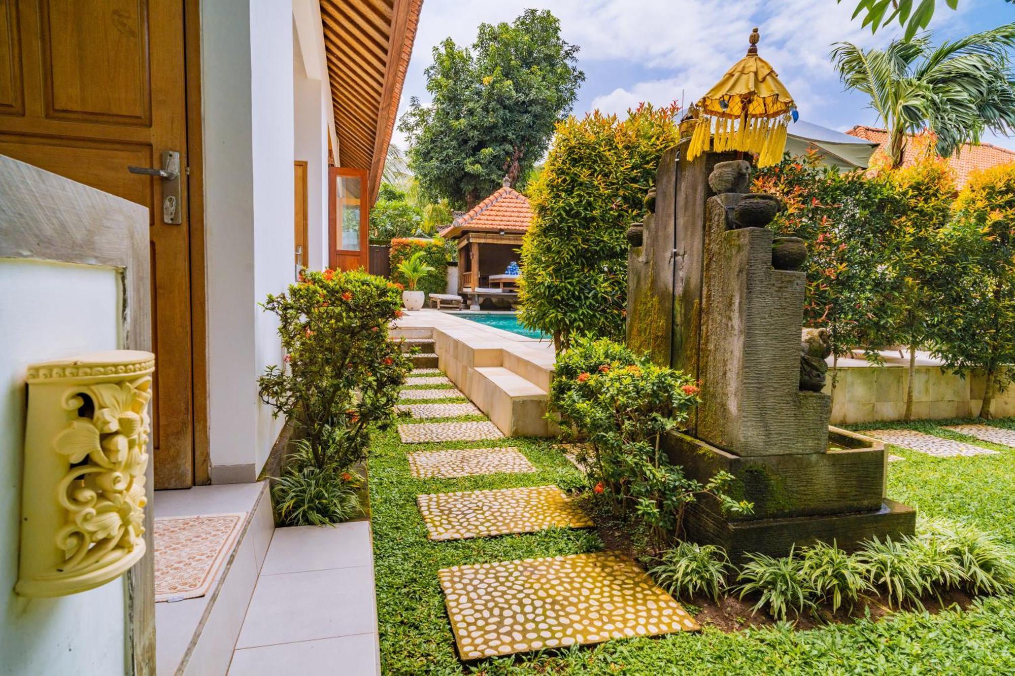Villa Seruni Lovina Esterno foto